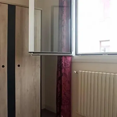 Appartement 2 Pièces Idéalement Situé - Centre - Fr-1-843-33