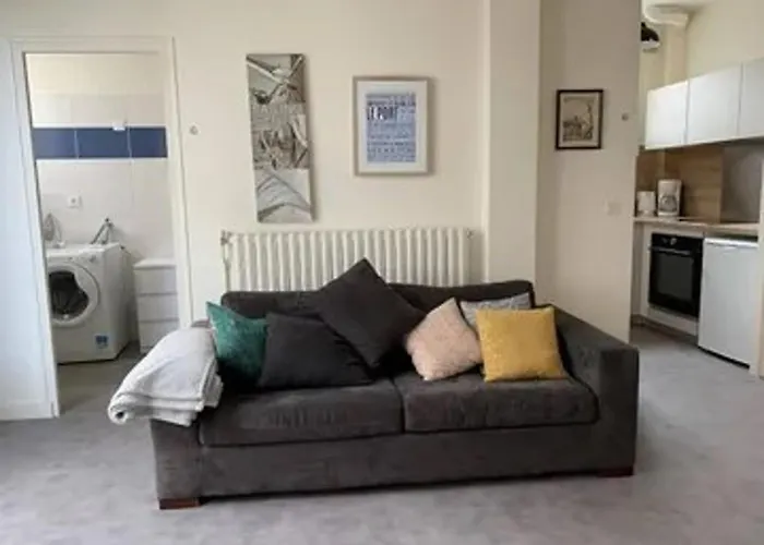 2 Pièces Idéalement Situé - Centre - Fr-1-843-33 Appartement