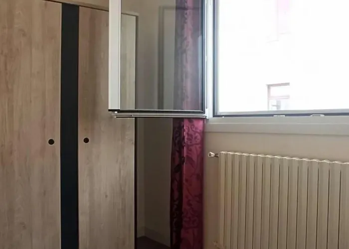 Appartement 2 Pièces Idéalement Situé - Centre - Fr-1-843-33